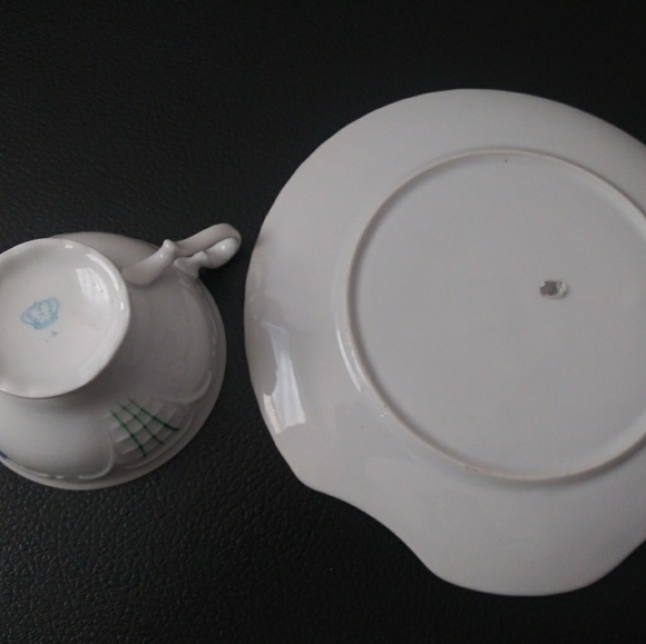 Antique Europeans Tea Cup Set